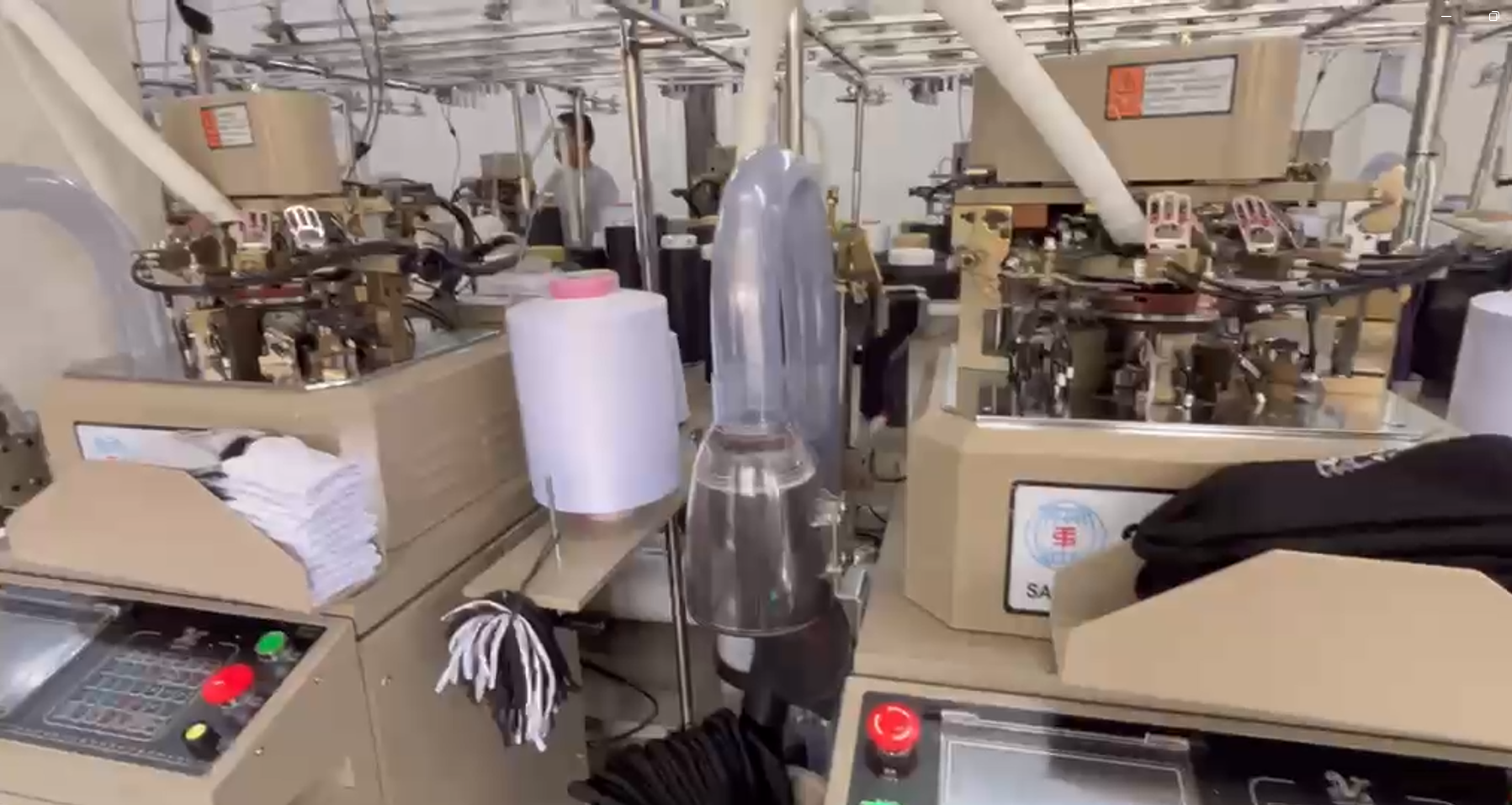 Mesin produksi kaos kaki